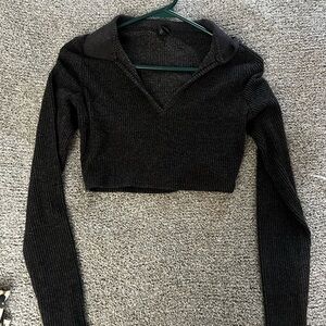 Ribbed Collared Crop Top